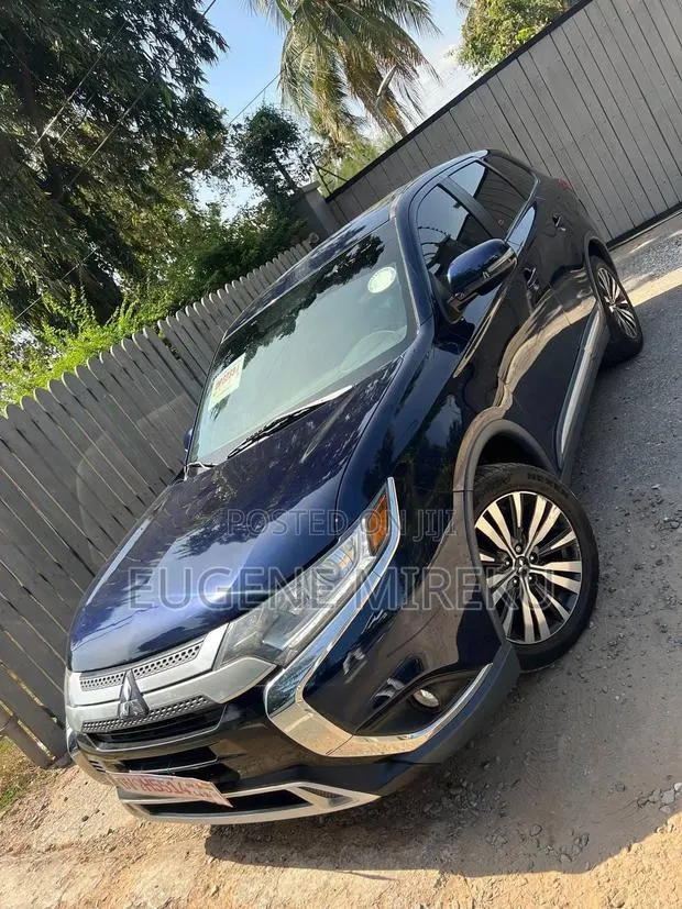Mitsubishi Outlander 2018 Blue · Photo 1