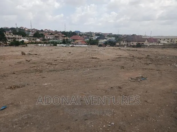 One Plot for Sale in Ahodwo Daban · Photo 1