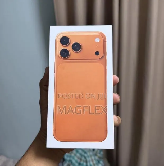 New Apple iPhone 17 Pro Max 512 GB Orange · Photo 1