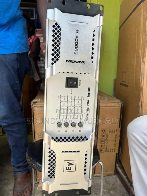 Ev S9000 Plus Bass Amplifier · Photo 1