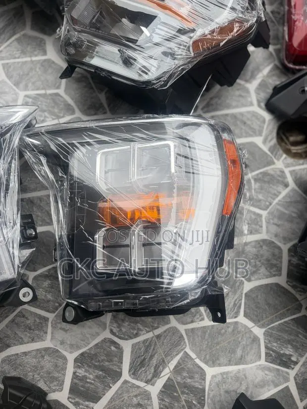Ford F150 2022 2023 Headlight Led · Photo 1