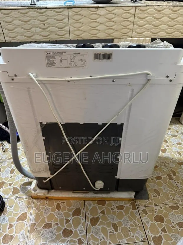 Midea Washing Machine · Photo 1