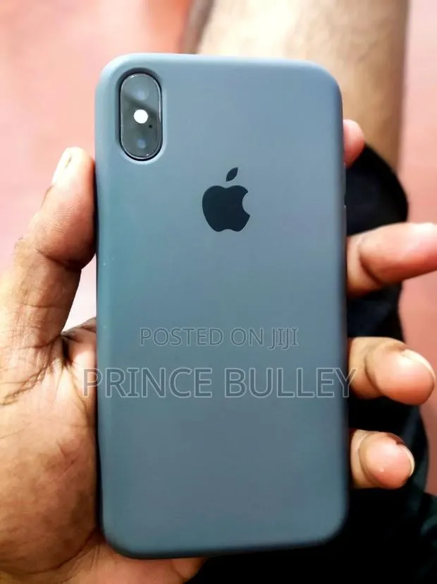 Apple iPhone X 64 GB Black · Photo 1