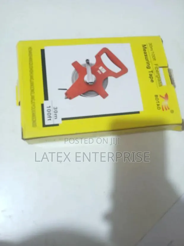 Measuring Tape 30m/100ft · Photo 1