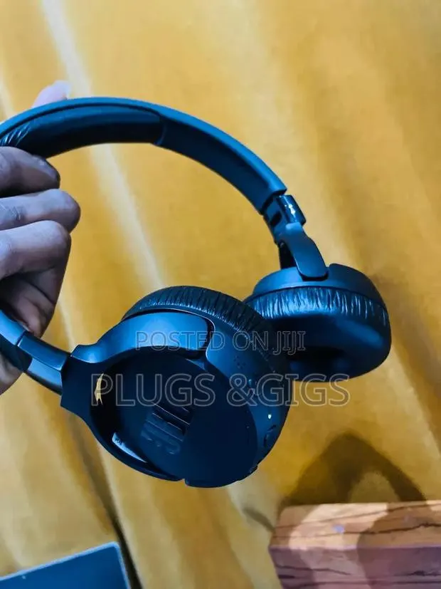 JBL Tune 670nc Noise Cancelling · Photo 2