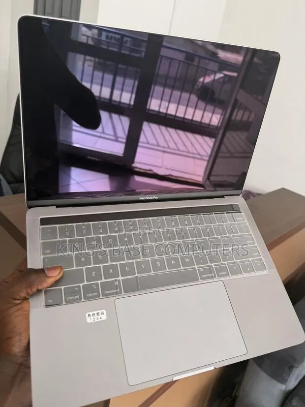 Laptop Apple MacBook Pro 2019 16GB Intel Core i7 SSD 512GB · Photo 1