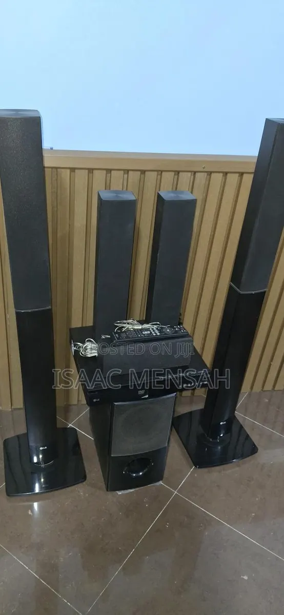 Home Theater · Photo 1