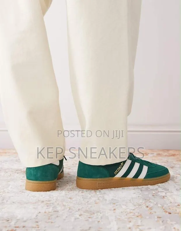 Adidas Handball Spezial in Collegiate Green · Photo 1