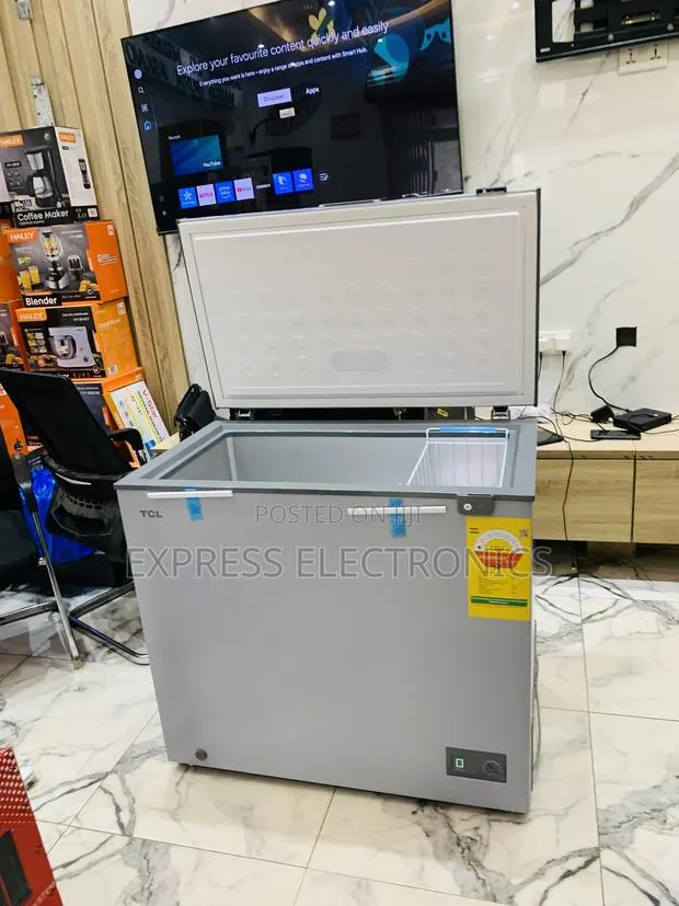 Lovely New Chest Freezer Single Door TCL 200lts · Photo 1