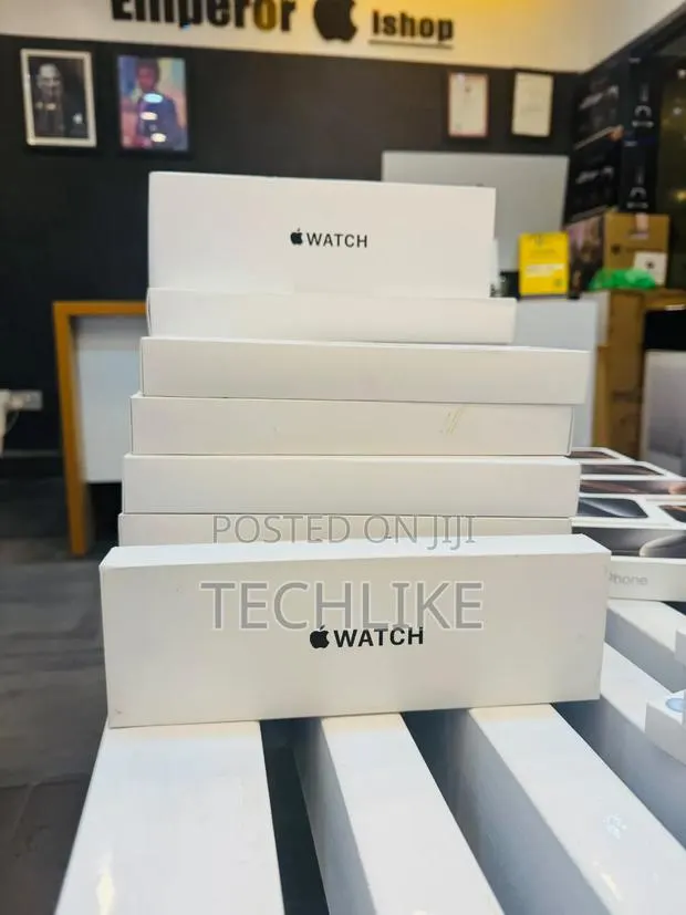 Apple Watch Series 10 44mm · Photo 1