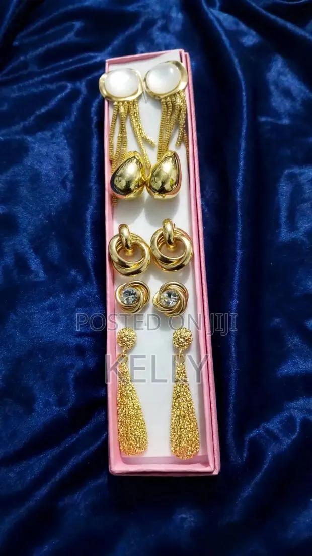 EarringS for Women · Photo 1