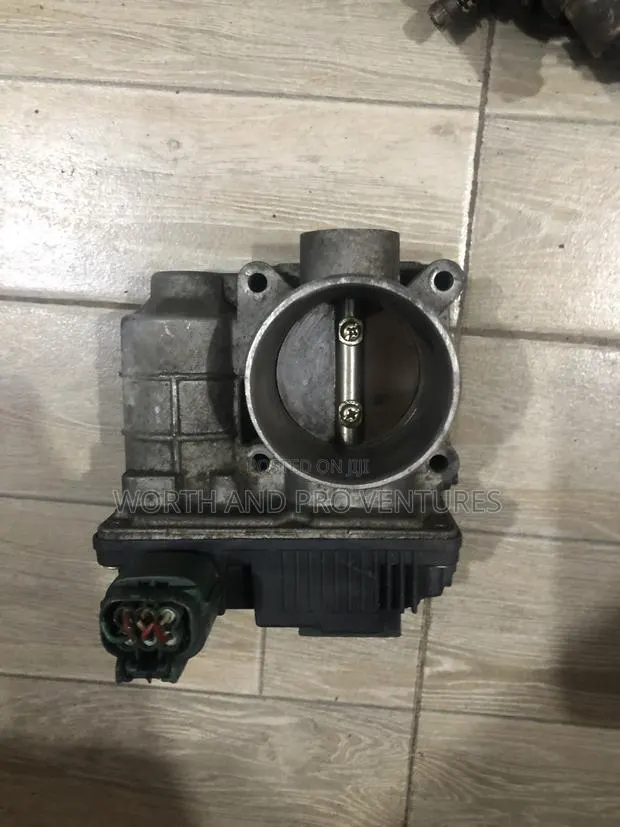 Nissan Sentra Throttle Body · Photo 1