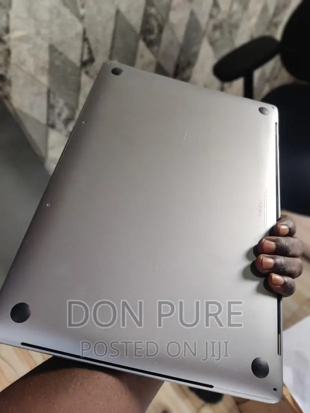 Apple Laptops and Desktops Repairs · Photo 1