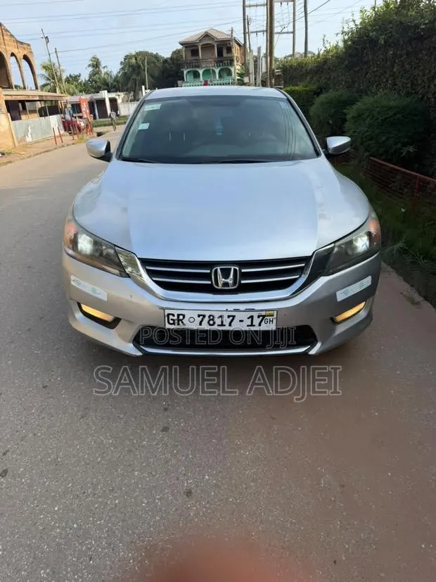 Honda Accord 2014 Silver · Photo 1