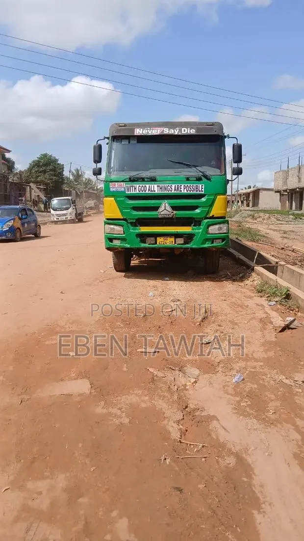 Sinotruck Howo 6×4 Dump Truck 2018 · Photo 1