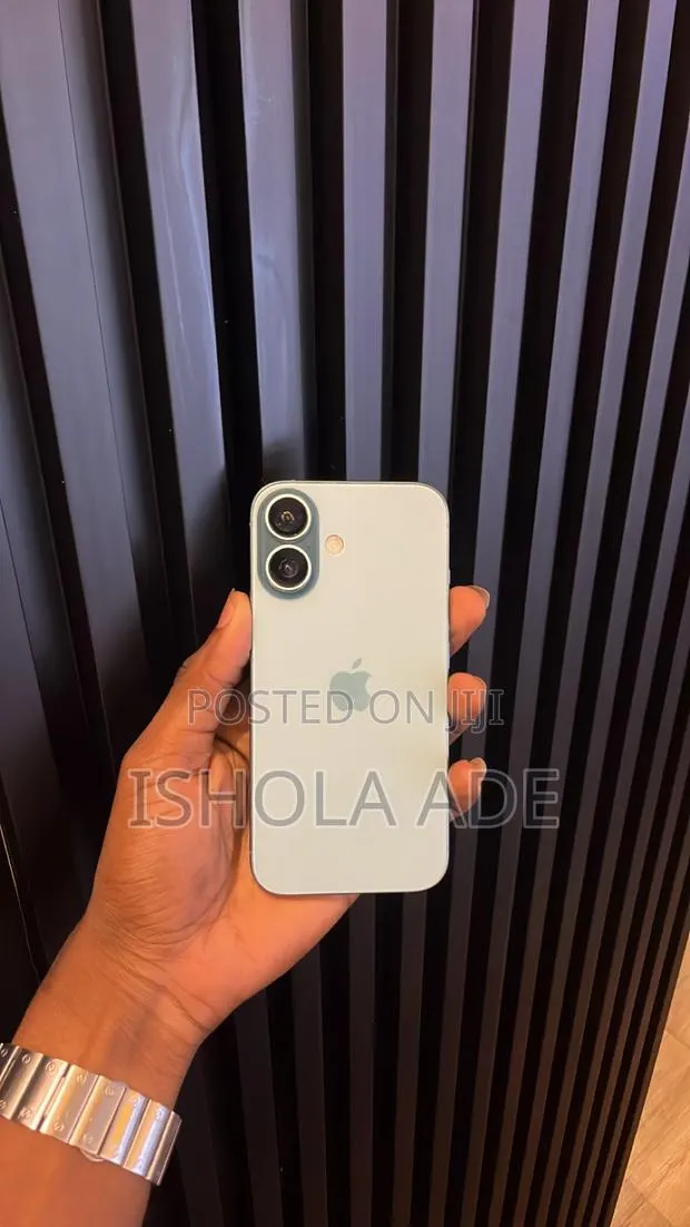 Apple iPhone 16 128 GB Pink · Photo 1