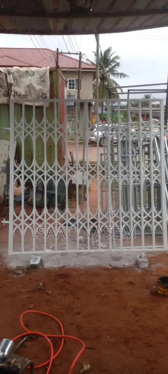 Qquality Security Burglar Proof · Photo 1