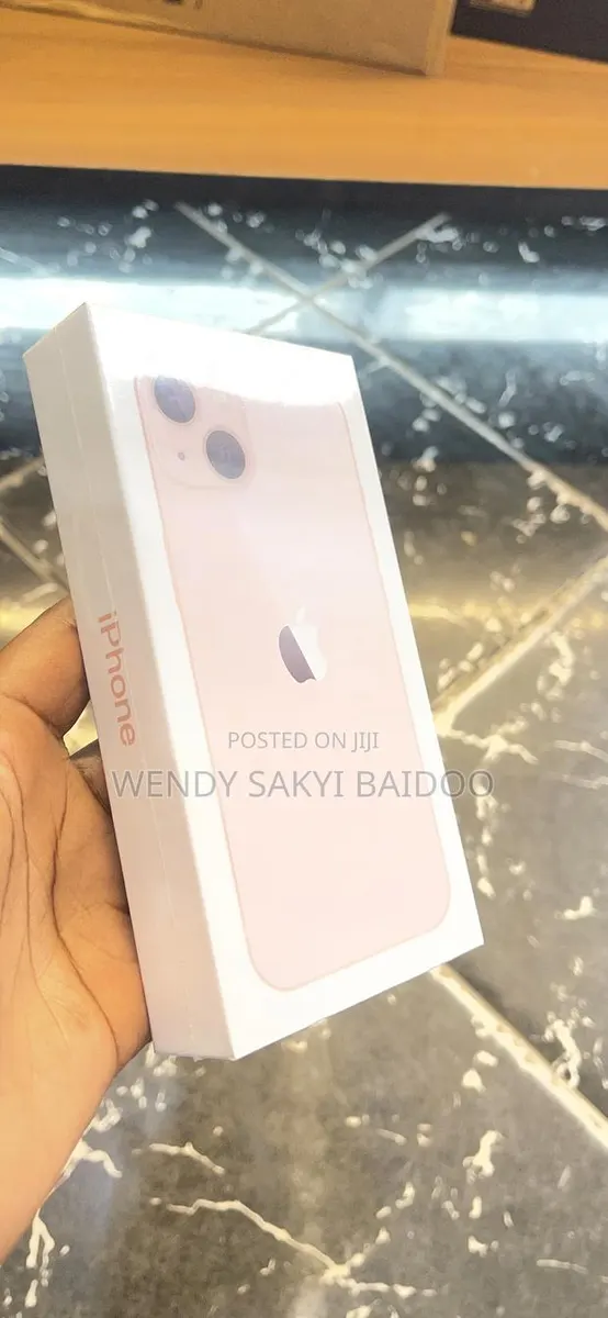 Apple iPhone 13 256 GB · Photo 1