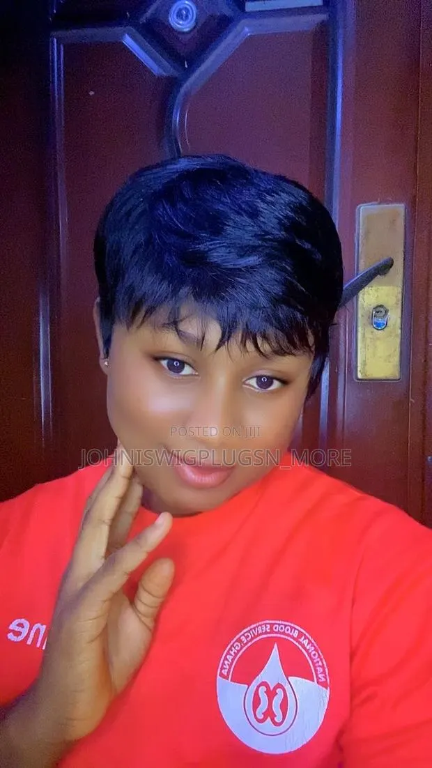 Flat Pixie Cut · Photo 1