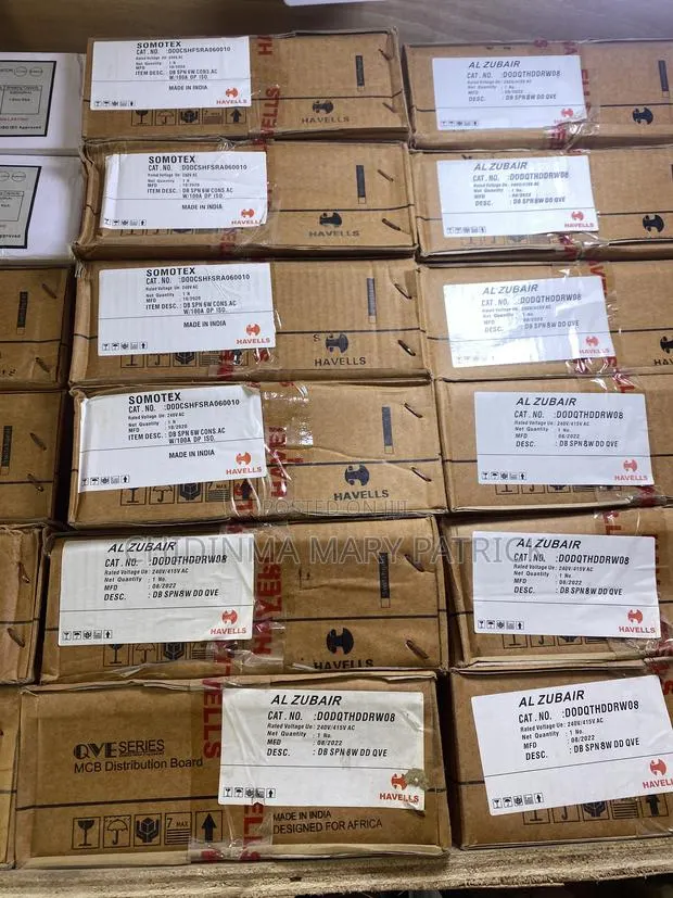 8Way SPN Distribution Board 100A · Photo 1