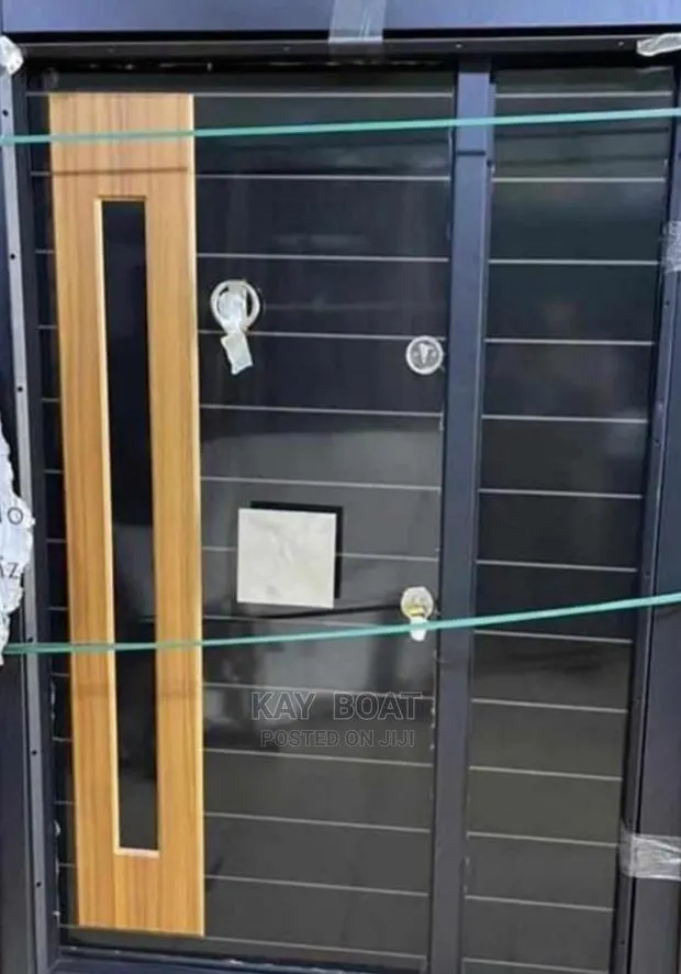 Strong Inner Door Available · Photo 1