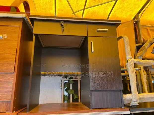 Office Table · Photo 1