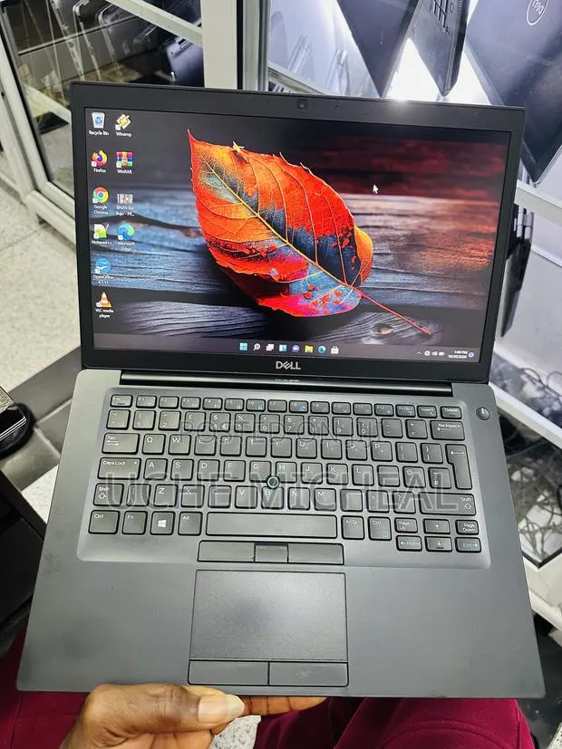 Laptop Dell Latitude 7490 8GB Intel Core i7 SSD 256GB · Photo 1