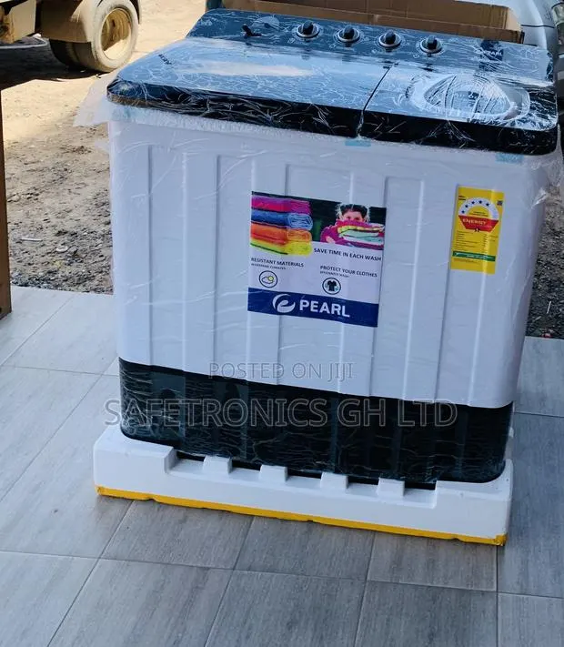 Fast and Accurate TopLoad White Pearl 11kg Twintub Washer · Photo 1