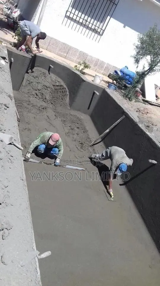 Professional Swimming Pool Contractor 1 · Photo 1