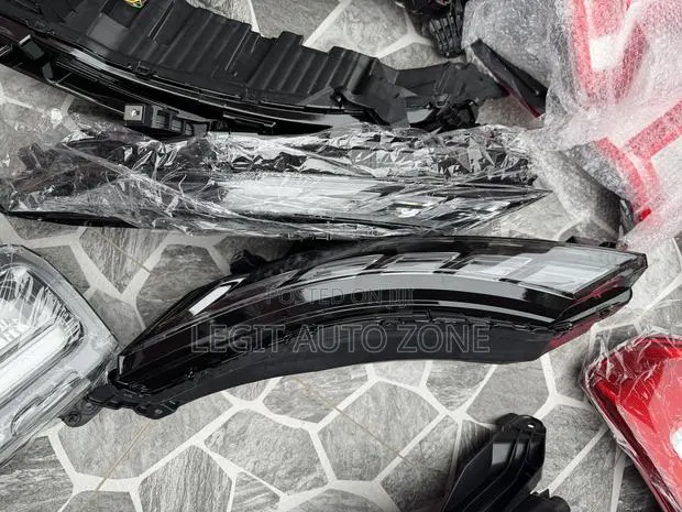 Mitsubishi Outlander 2022,2024,2023,2025, Headlight Available · Photo 1