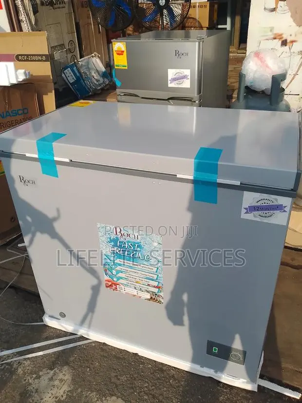 Freezer # Roch 200l With Sliding Glass · Photo 1