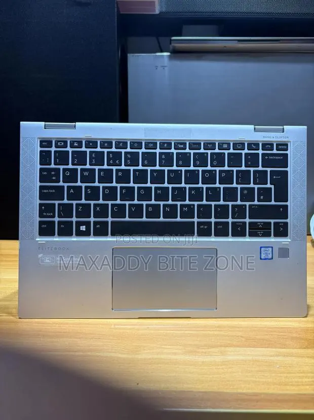 Laptop HP EliteBook 1040 G6 8GB Intel Core i5 SSD 256GB · Photo 1