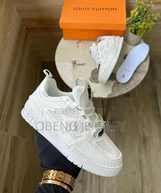 Original Louis Vuitton All White · Photo 1