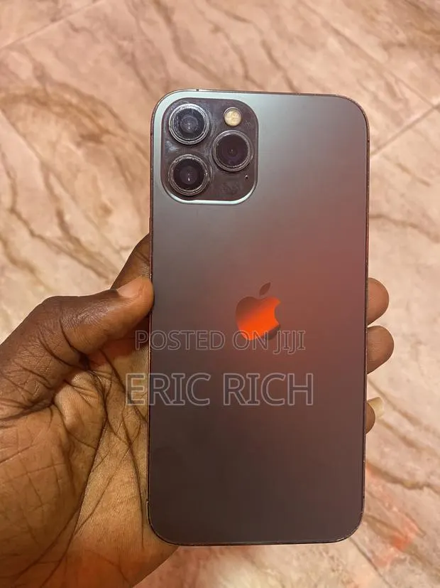 Apple iPhone 12 Pro Max 128 GB Black · Photo 1