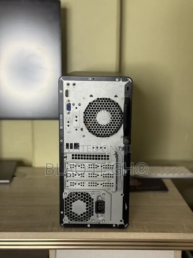 Desktop Computer HP EliteDesk 800 G4 8GB Intel Core i5 SSD 256GB · Photo 1