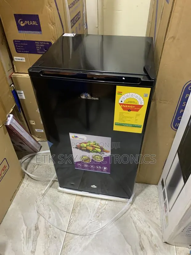 Strongly Made Rainbow 90litres Table Top Fridge · Photo 1