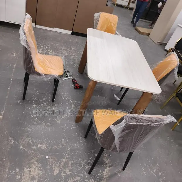 4 Seater Classic Buffet Set. · Photo 1