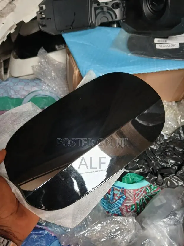 Fuel Tank Cover E300 or W213 · Photo 1