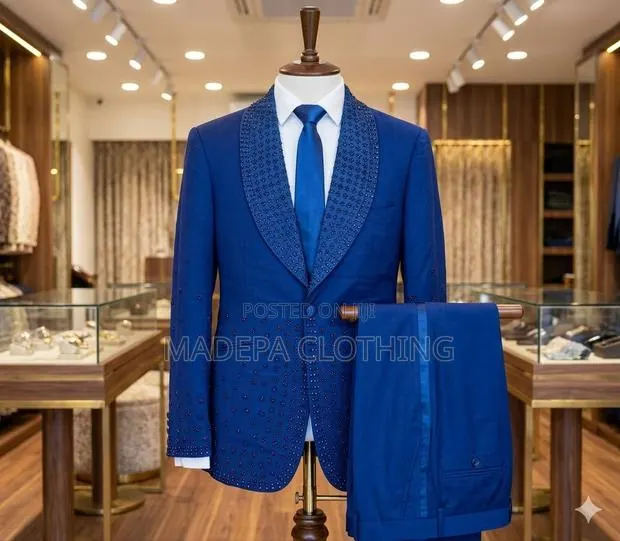 Luxury Royal Blue Beaded Shawl Lapel Tuxedo Suit · Photo 1