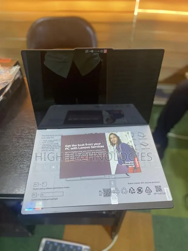 New Laptop Lenovo Yoga 7i 8GB Intel Core i5 SSD 512GB · Photo 1