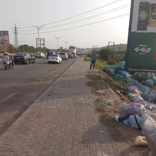 Roadside Land at Baah Yard for Sale · Photo 1