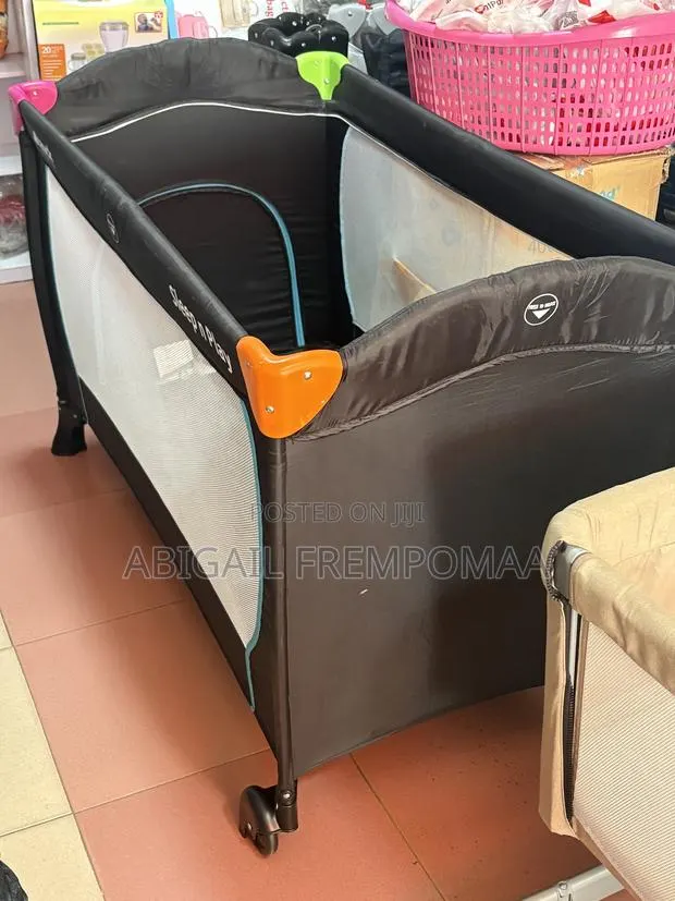 Baby Foldable Cot · Photo 2