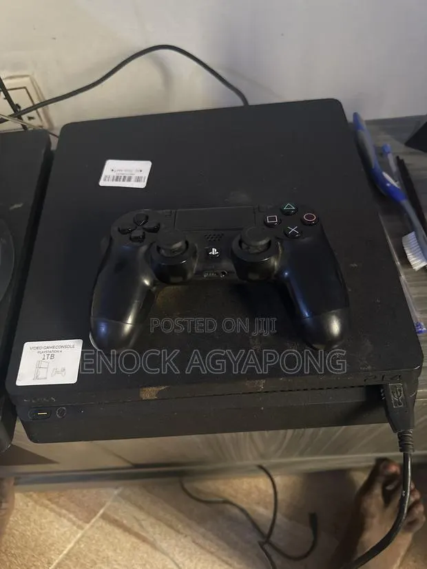 PS4 Slim Jailbreak 1tb With 16 Games Fc27 · Photo 1