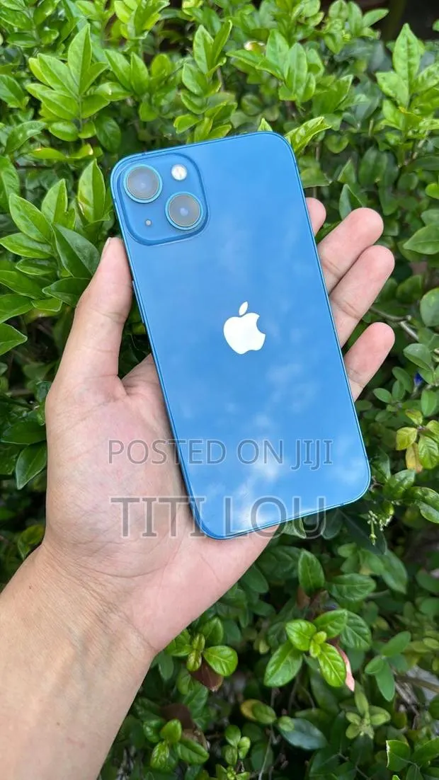 Apple iPhone 13 128 GB Pink · Photo 1