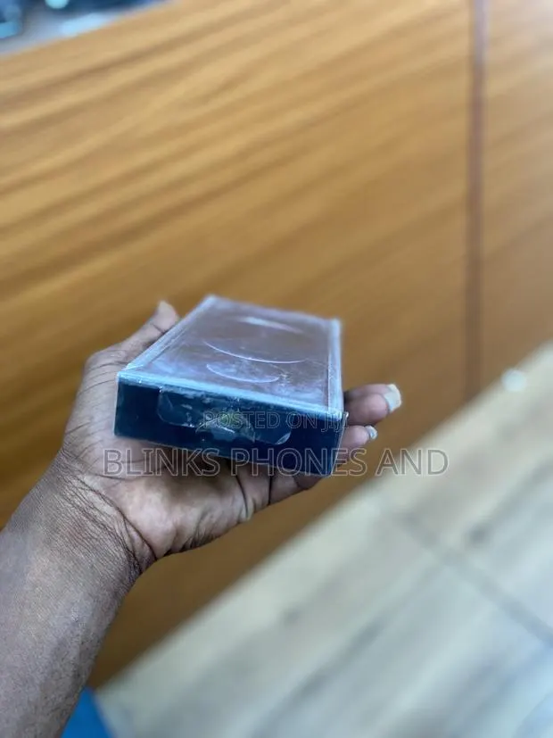 New Apple iPhone 12 Pro Max 128 GB Blue · Photo 1