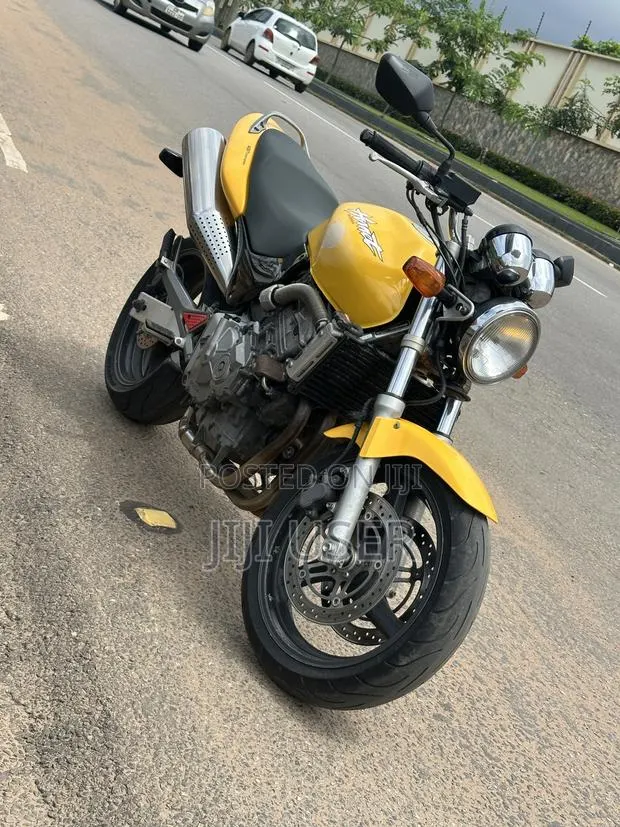 Honda CB 2000 Yellow · Photo 1