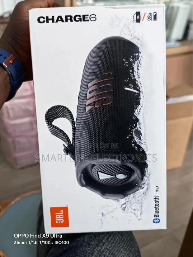 JBL Charge 6 · Photo 1