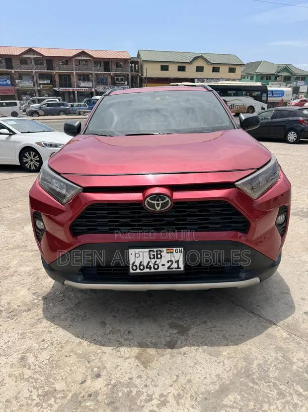 Toyota RAV4 LE AWD 2020 Red · Photo 1