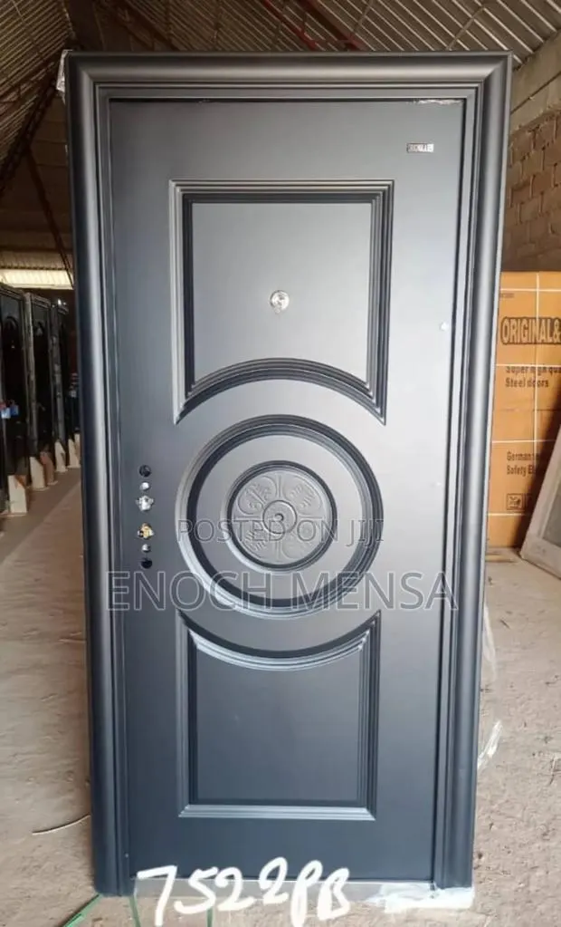 Special Door · Photo 1