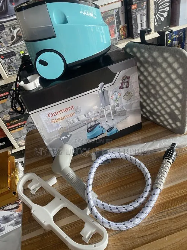 Exquisite Steam Iron-Heat Up in 60 Seconds · Photo 1